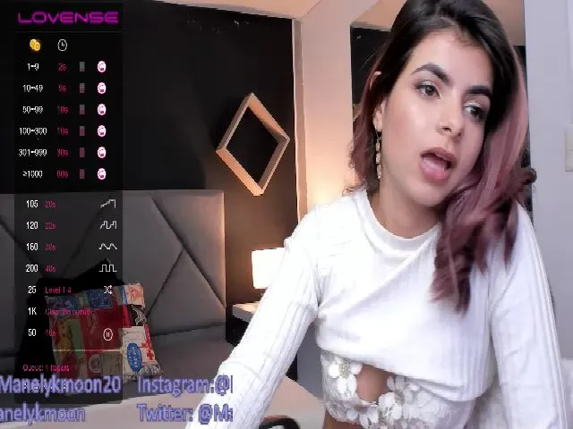 Live sex webcam photo for Manelyk_m #256050246