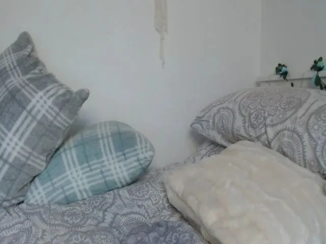 Live sex webcam photo for LadyLapthorne #257731135