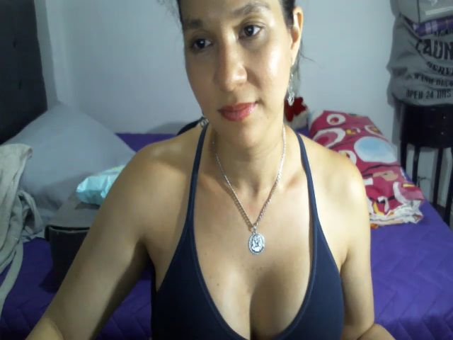 Live sex webcam photo for Sofiahenao #257354342