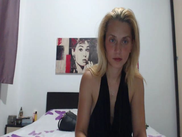 Live sex webcam photo for MonicaDiamond #253564516