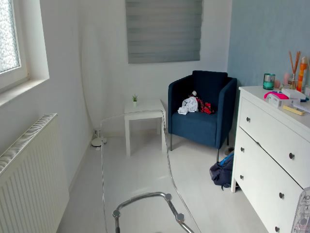 Live sex webcam photo for LiliThV2 #261216704