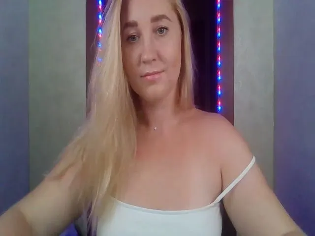 Live sex webcam photo for Ollydoll1 #262436334