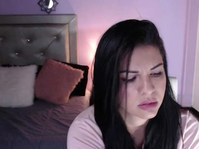 Live sex webcam photo for VeronicaLanz #241396584