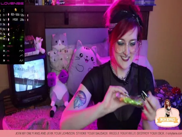 Live sex webcam photo for DrewBerries #254335261