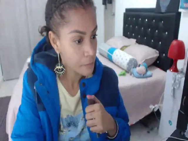 Live sex webcam photo for Shayna_cute #259707574