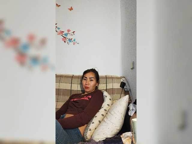 Live sex webcam photo for Milena0606 #245446014