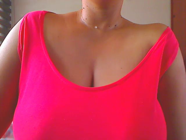 Live sex webcam photo for GIOVANA_SEX #258785175