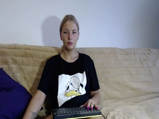 Live sex webcam photo for UrBlack_Kitty #253637395