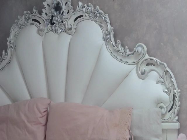 Live sex webcam photo for SoffyyHot #258334191