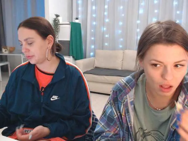 Live sex webcam photo for BugaGirls #241035289