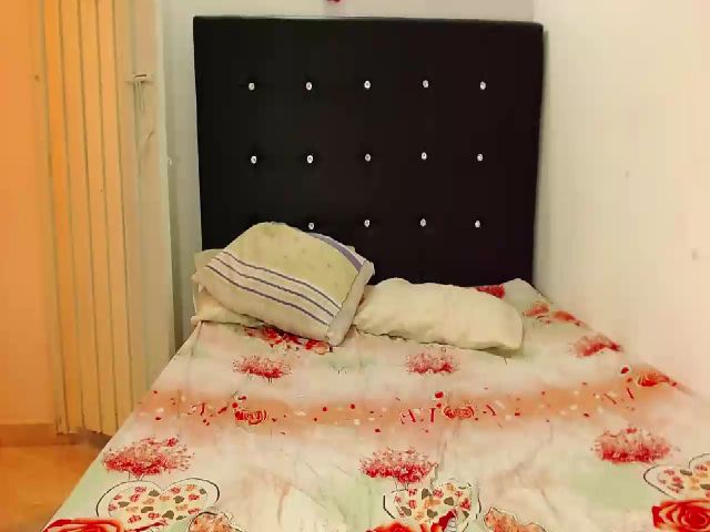 Live sex webcam photo for Irisbrownx #264071866