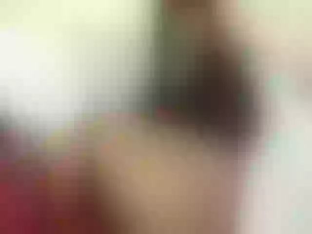 Live sex webcam photo for KissMoline #255272162