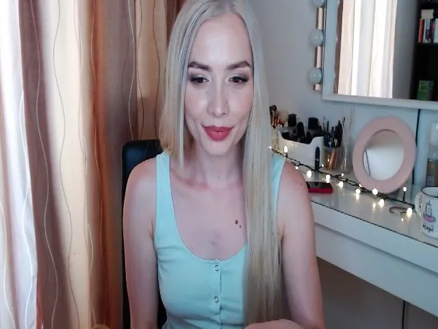 Live sex webcam photo for JustThea #258589987