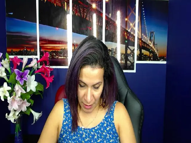 Live sex webcam photo for Infernalsexx #255514243