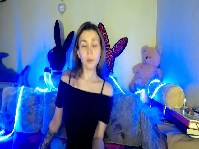 Live sex webcam photo for WendyMey #265201461