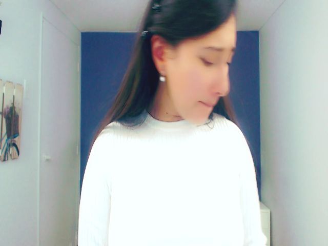 Live sex webcam photo for anniesclub #252401380