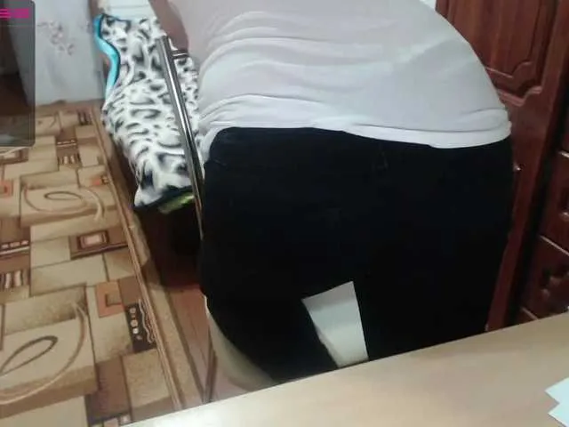 Live sex webcam photo for lisenok-888 #240888367