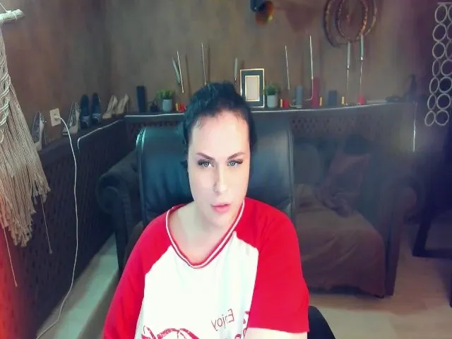 Live sex webcam photo for SerahMirabeli #265635217