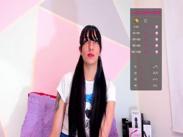 Live sex webcam photo for Violetatoo #259705497