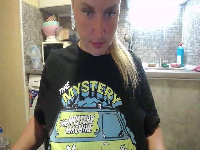 Live sex webcam photo for Imthinkaboutu #257568313