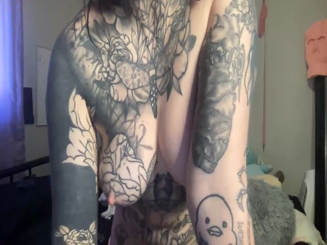 Live sex webcam photo for TATTOOBAMBI #263353977