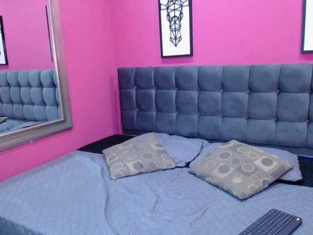 Live sex webcam photo for CharlloteWolf #257707982