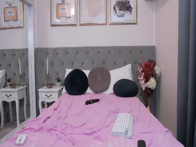 Live sex webcam photo for GracieCute #252729666