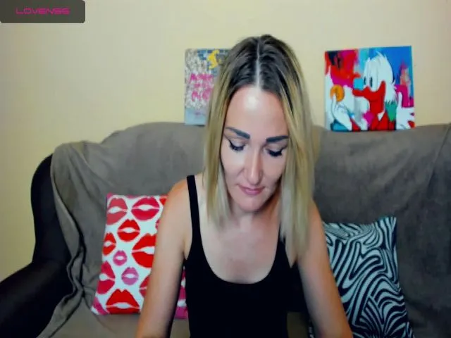Live sex webcam photo for SecretDream #263009882