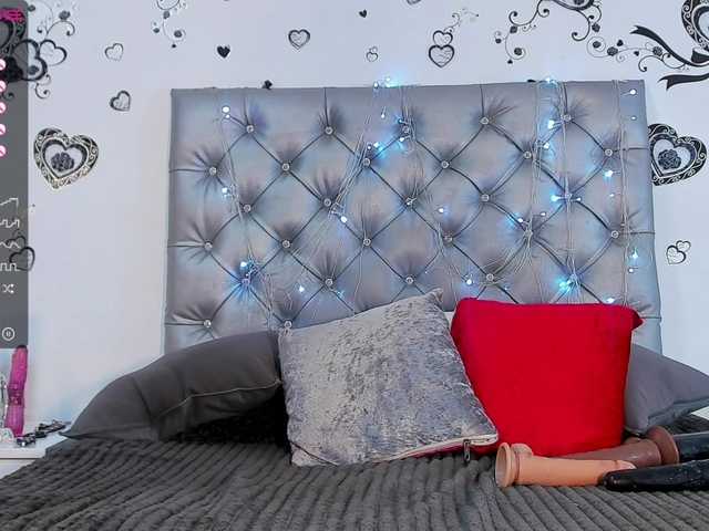 Live sex webcam photo for AnaisGarcia #252743817