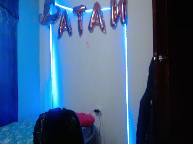 Live sex webcam photo for Hot_skinny_ #253544845