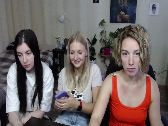 Live sex webcam photo for UrBlack_Kitty #257396276