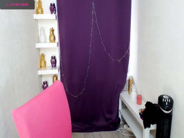 Live sex webcam photo for XJG99 #264253058