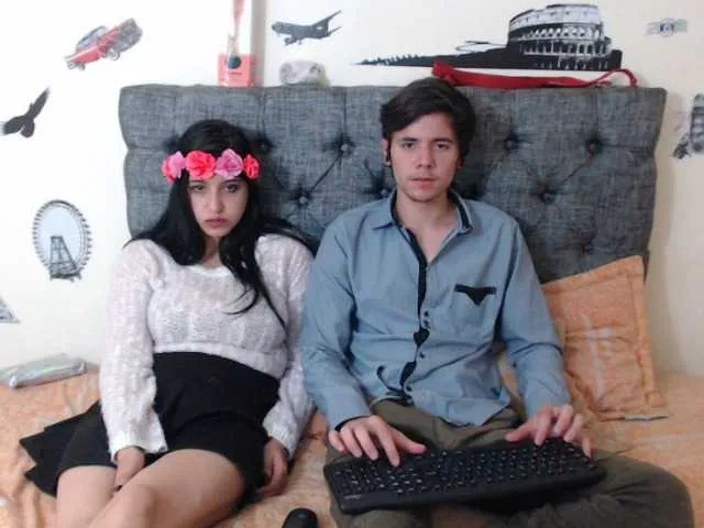 Live sex webcam photo for Emyandjackie #241247035