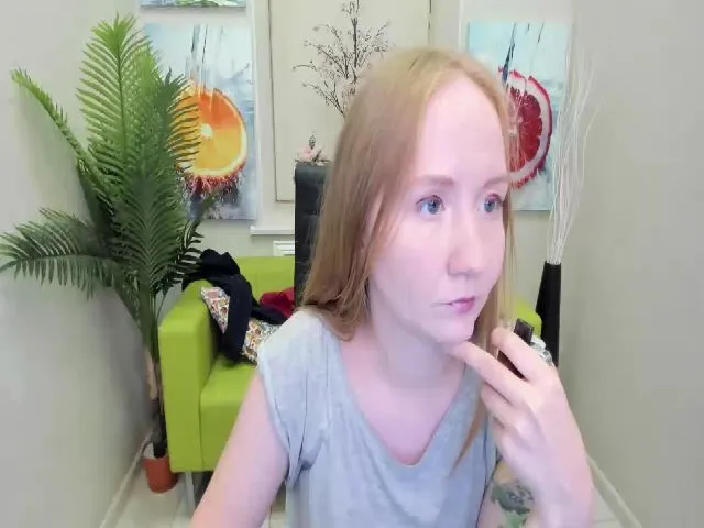 Live sex webcam photo for StunningKelly #258094124