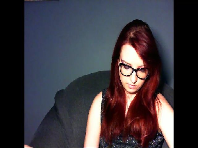 Live sex webcam photo for VirginLuna18 #259299998