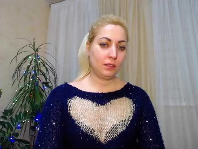 Live sex webcam photo for KickaIricka #240912910