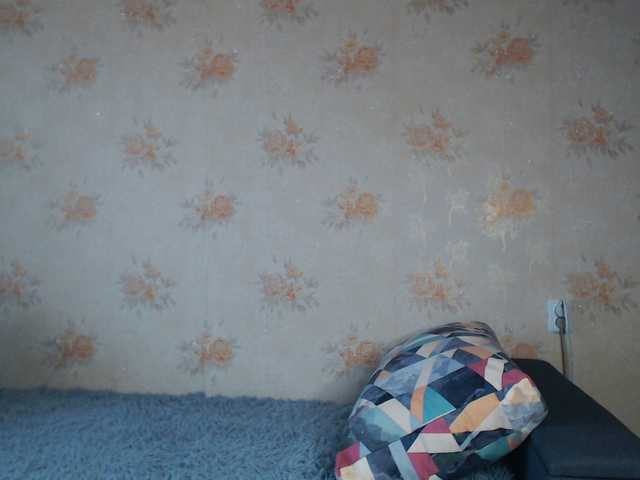 Live sex webcam photo for helena4u #241068382