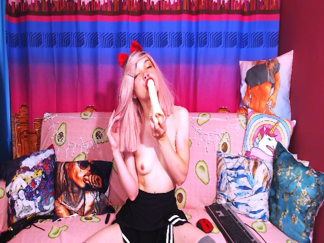 Live sex webcam photo for Lolly_Goddess #258120784