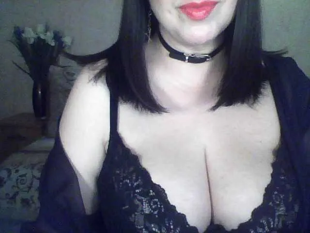 Live sex webcam photo for VikaBigSize #241053417