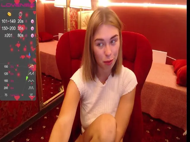 Live sex webcam photo for MeowGirll #256788355