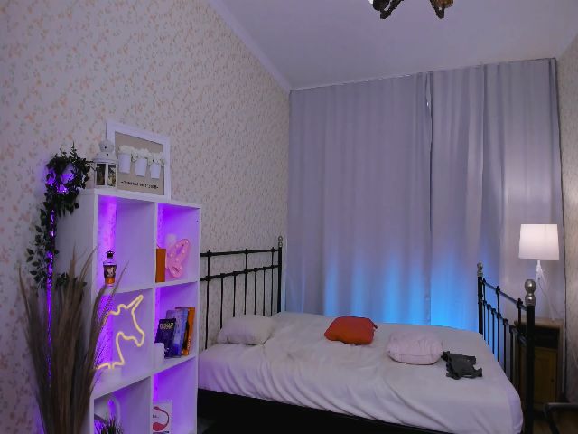 Live sex webcam photo for Aimee_Clark #257442166