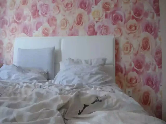 Live sex webcam photo for Megancity #262909909