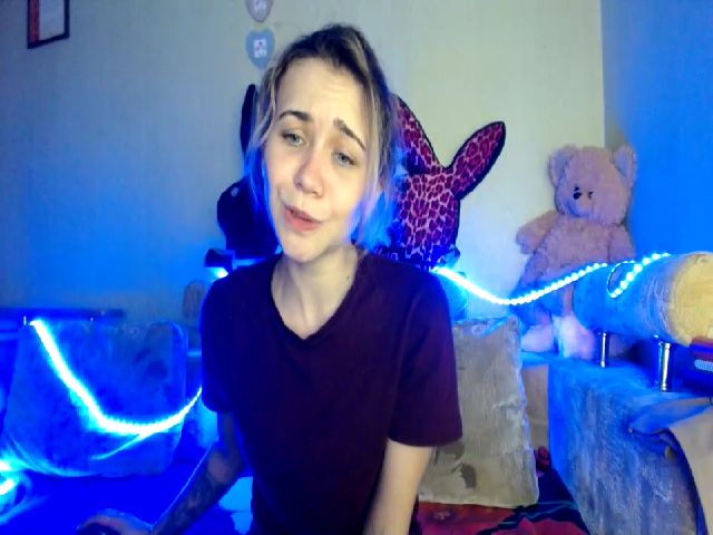 Live sex webcam photo for WendyMey #260355356