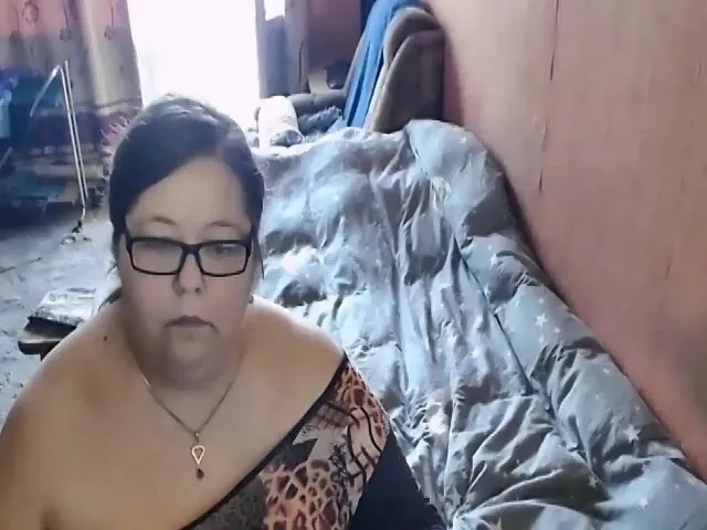 Live sex webcam photo for HotXXXGirl1 #253009929
