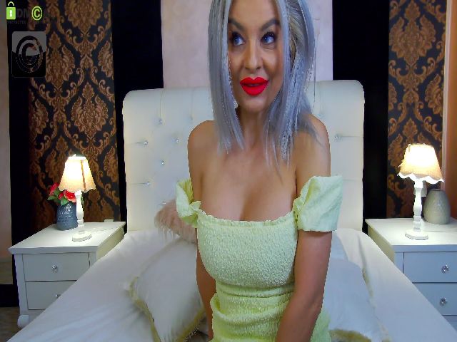 Live sex webcam photo for Miss_Kora #254465293