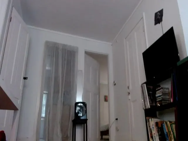 Live sex webcam photo for Ronye01 #253849505