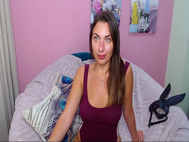 Live sex webcam photo for VeronicaCruzM #262622621