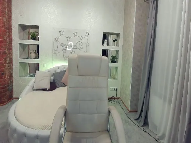 Live sex webcam photo for LaniaMur #256444474