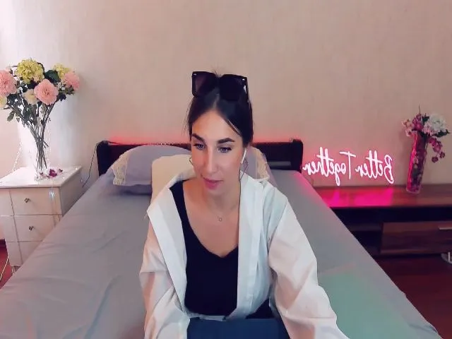 Live sex webcam photo for AnastashaGray #261204324