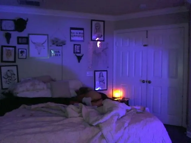 Live sex webcam photo for KendalHaze #261317501